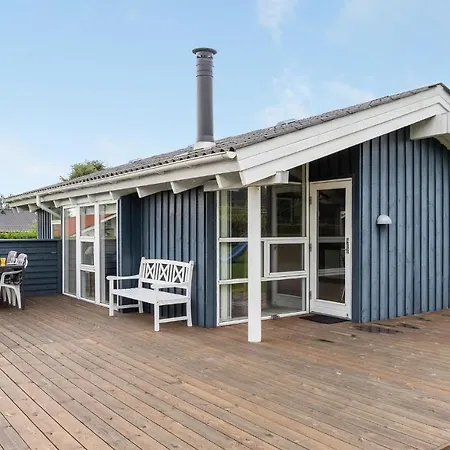 Rade Strandpark Xii * ハザスレウ