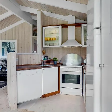 Holiday home Stunning In Haderslev With Kitchen Arosund