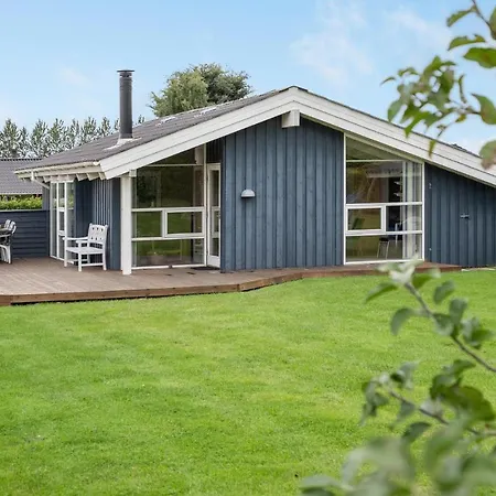 Holiday home Stunning In Haderslev With Kitchen Arosund